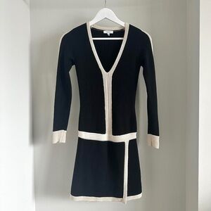 Reiss Black and Cream V-Neck Colour-Block Sweater Dress - Small